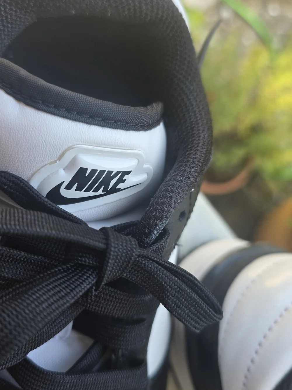 Kids Black and White Low-Top Sneakers - Nike